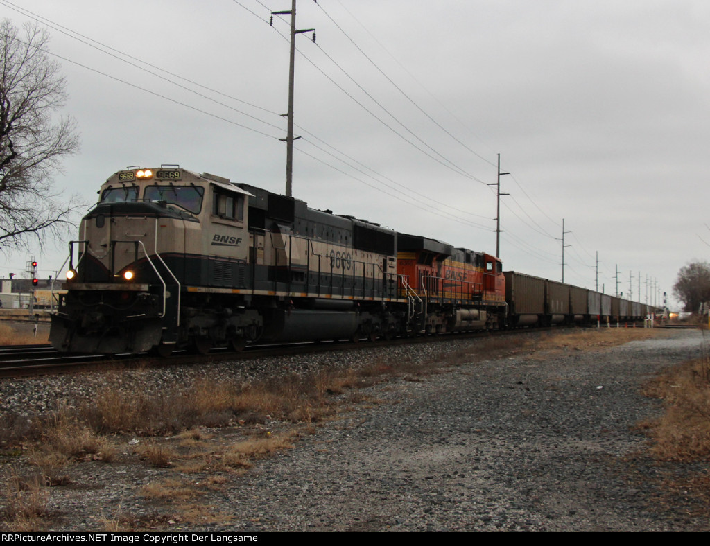 BNSF 9669 E803-13 (2)